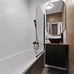 Apartment Lam Western Ac *